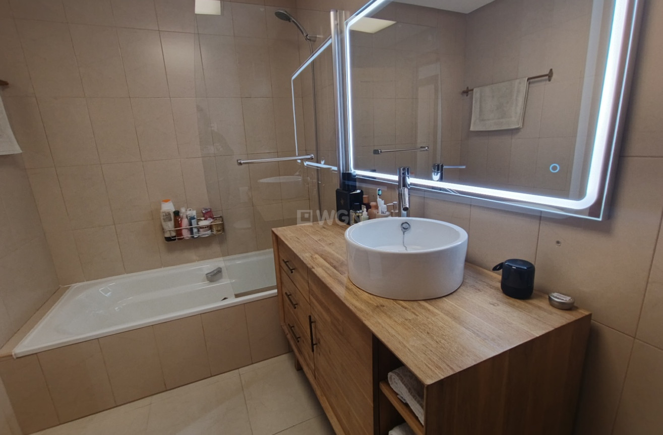 Odsprzedaż - Mieszkanie w bloku - La Torre Golf Resort - Inland