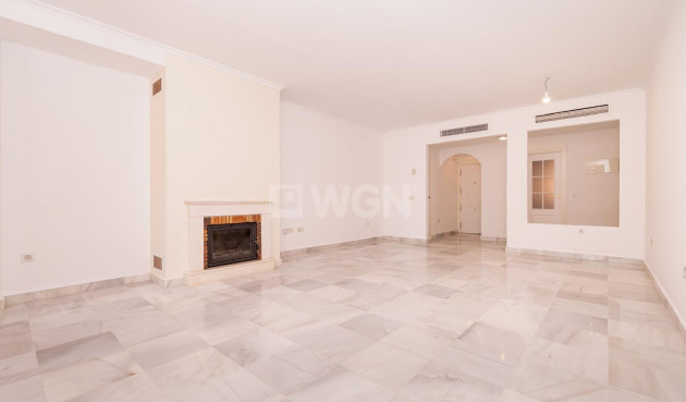 Wiederverkauf - Wohnung - Estepona - Atalaya-isdabe