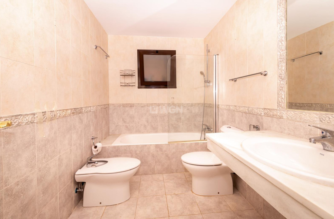 Wiederverkauf - Wohnung - Estepona - Atalaya-isdabe