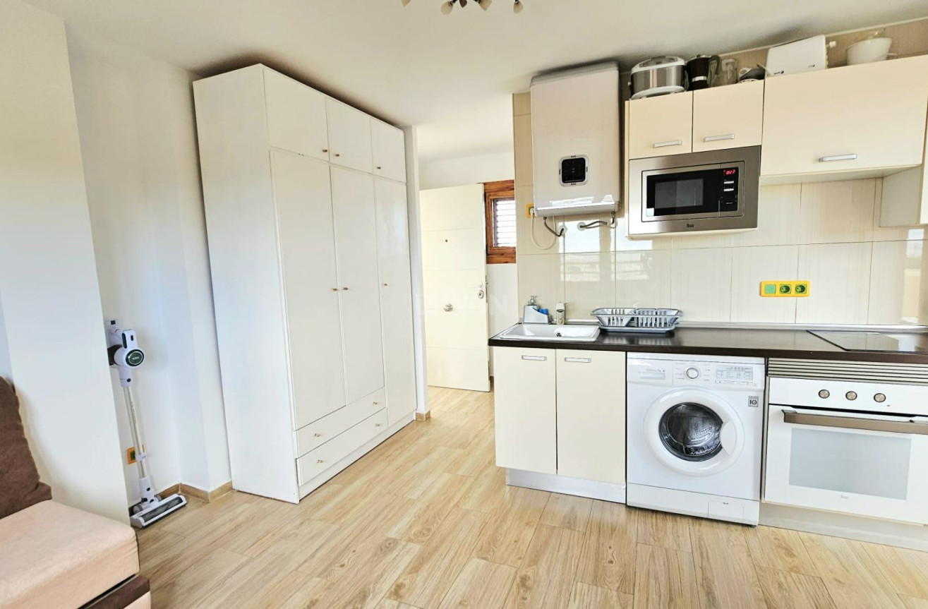 Resale - Apartment / flat - Torrevieja - Nueva Torrevieja