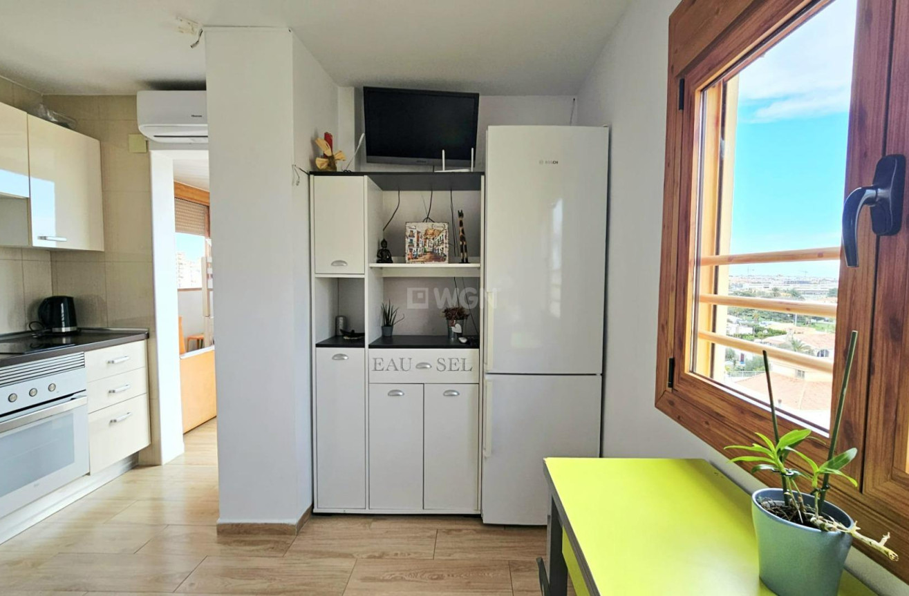 Resale - Apartment / flat - Torrevieja - Nueva Torrevieja