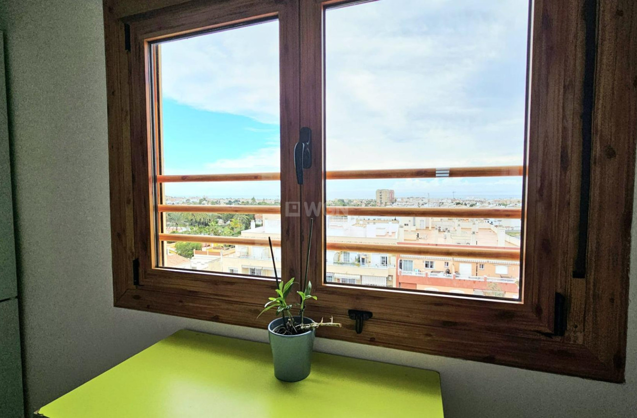 Resale - Apartment / flat - Torrevieja - Nueva Torrevieja