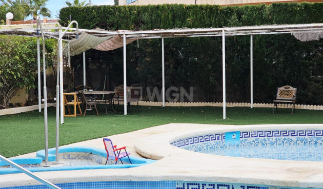 Resale - Apartment / flat - Torrevieja - Nueva Torrevieja