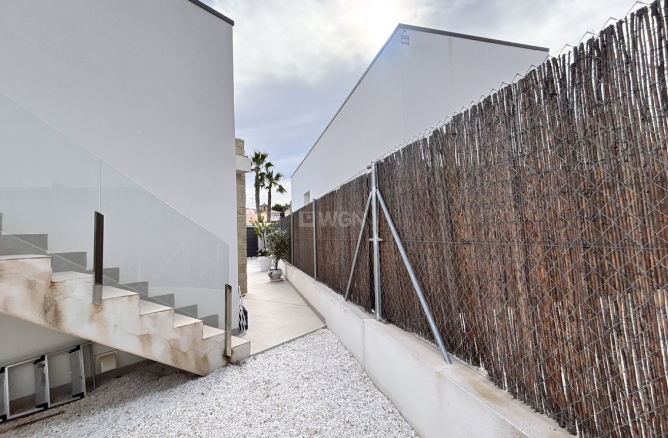 Odsprzedaż - Villa - San Miguel de Salinas - Costa Blanca