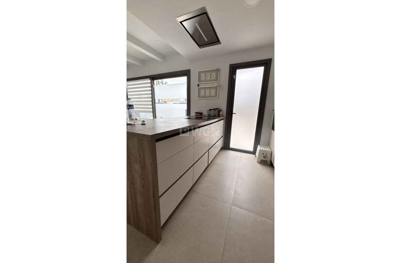 Odsprzedaż - Villa - San Miguel de Salinas - Costa Blanca