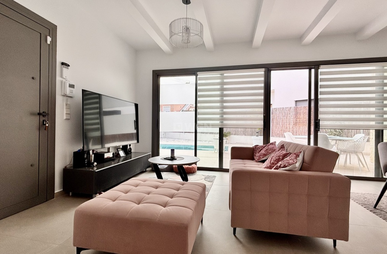 Odsprzedaż - Villa - San Miguel de Salinas - Costa Blanca