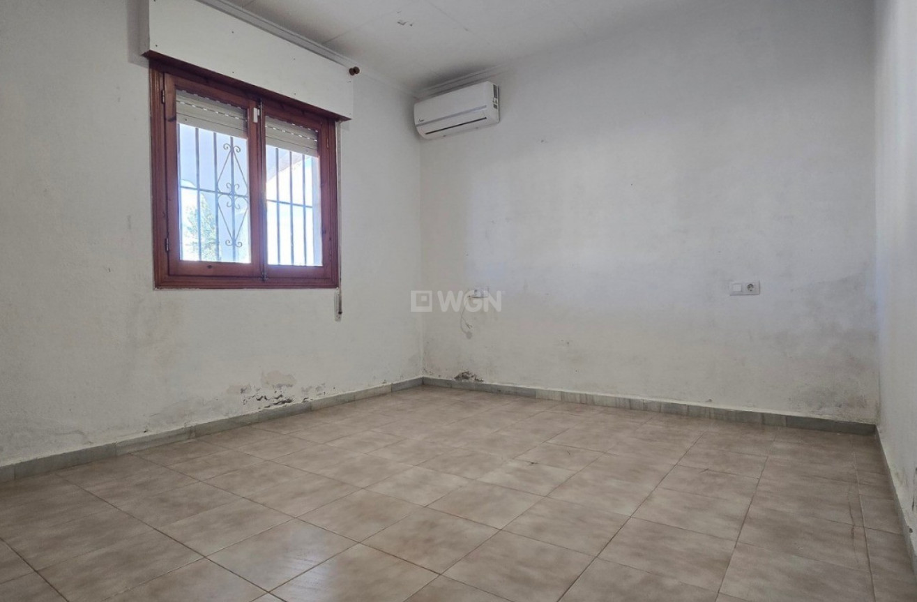 Resale - Villa - Torrevieja - Costa Blanca