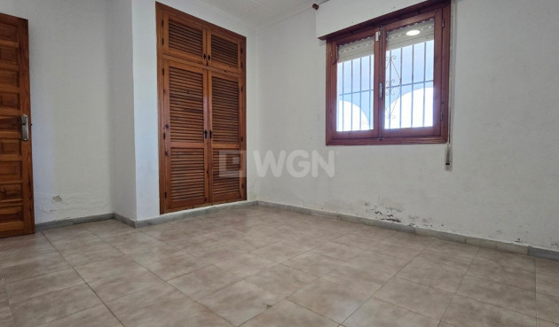 Resale - Villa - Torrevieja - Costa Blanca