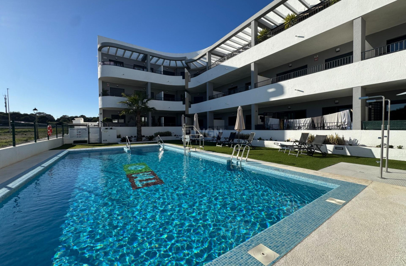 Odsprzedaż - Mieszkanie w bloku - Pilar de la Horadada - Riomar