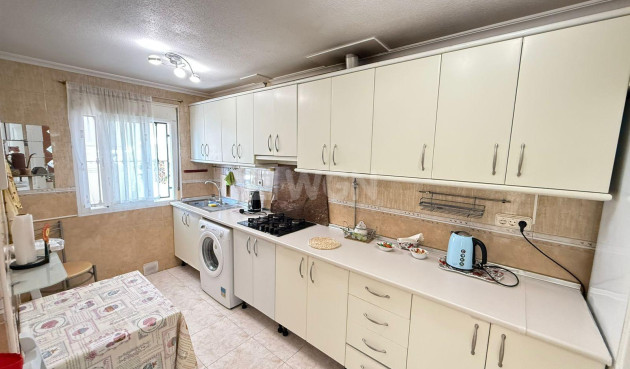 Odsprzedaż - Kamienica - Torrevieja - Calas Blanca