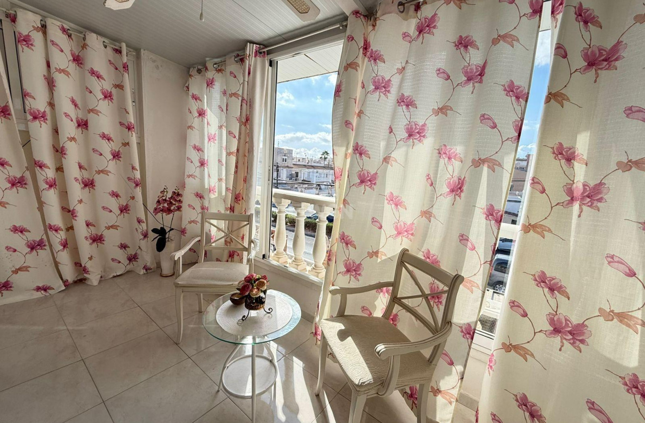 Odsprzedaż - Kamienica - Torrevieja - Calas Blanca