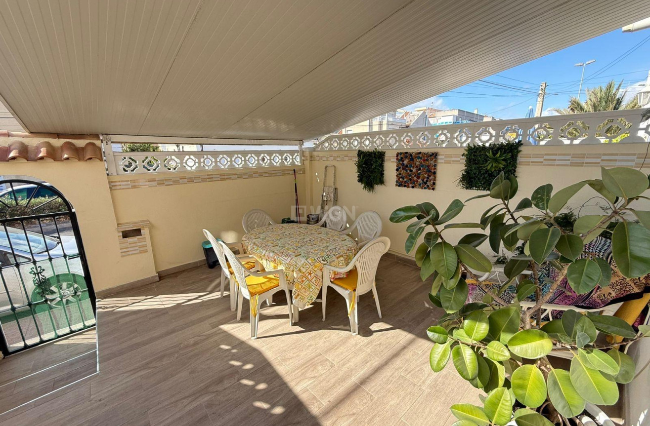 Odsprzedaż - Kamienica - Torrevieja - Calas Blanca