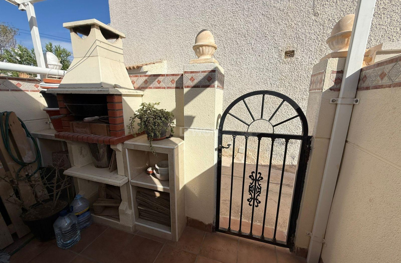 Odsprzedaż - Kamienica - Torrevieja - Calas Blanca