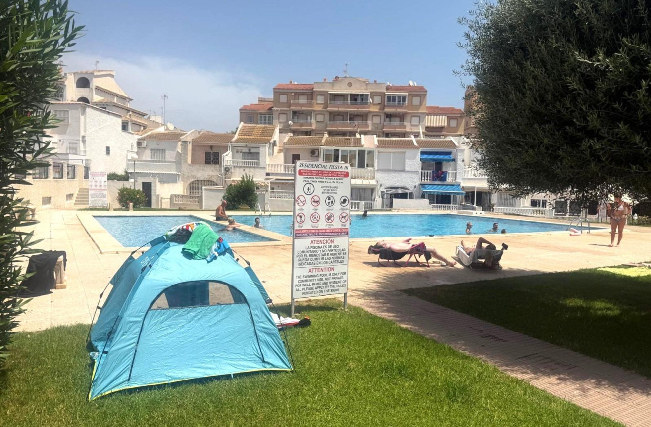 Odsprzedaż - Kamienica - Torrevieja - Calas Blanca