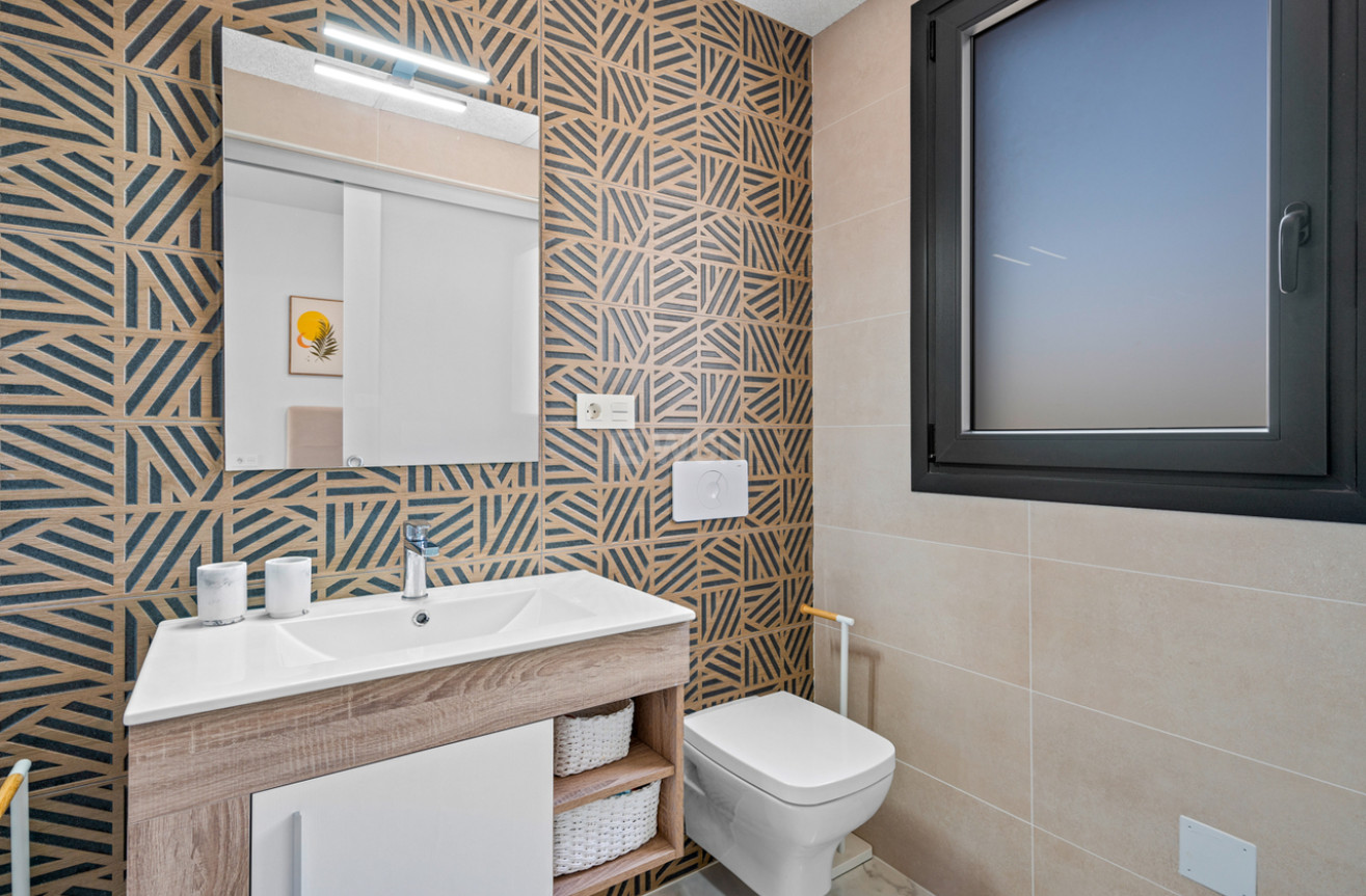 Resale - Apartment / flat - Villamartin - Costa Blanca