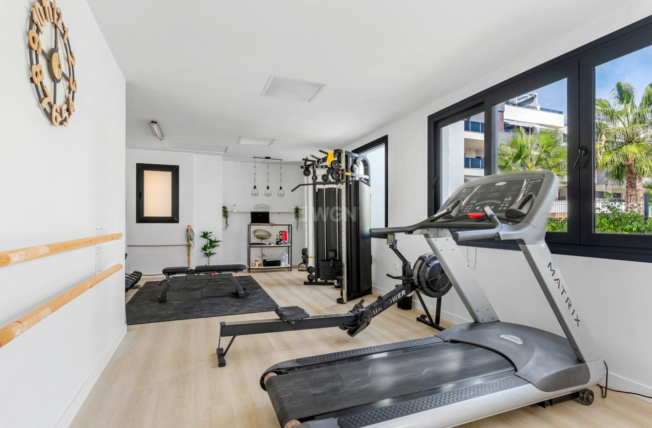 Resale - Apartment / flat - Villamartin - Costa Blanca