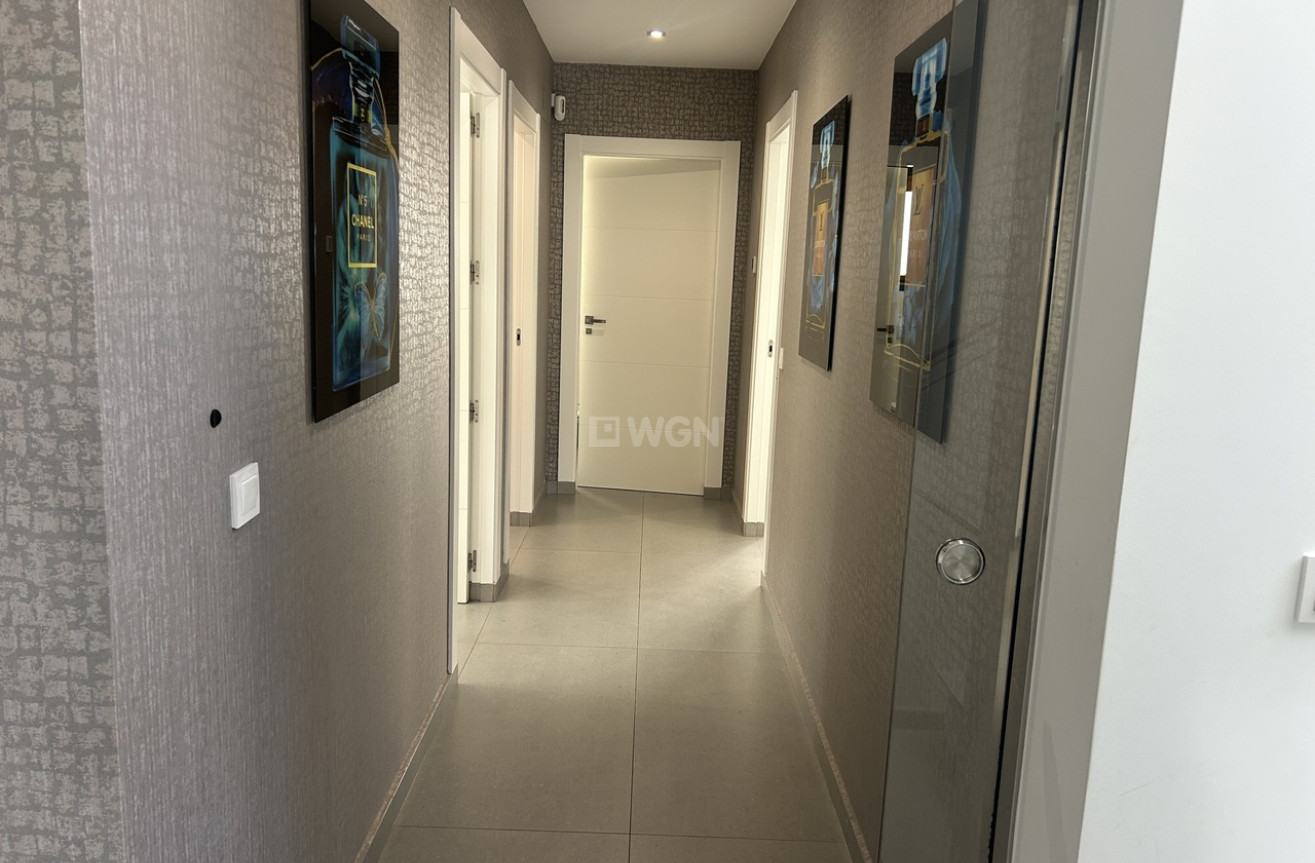 Odsprzedaż - Villa - Los Balcones - Costa Blanca