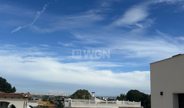 Odsprzedaż - Villa - Los Balcones - Costa Blanca