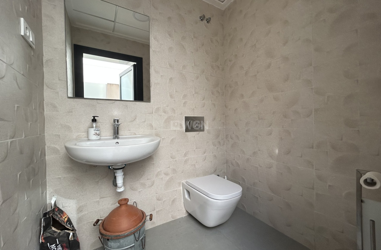 Odsprzedaż - Villa - Los Balcones - Costa Blanca