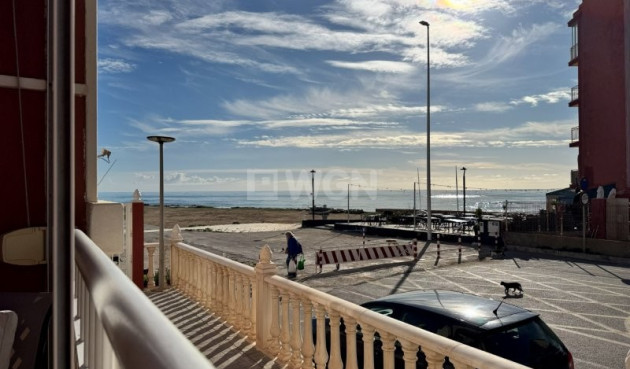 Odsprzedaż - Mieszkanie w bloku - La Mata - Costa Blanca