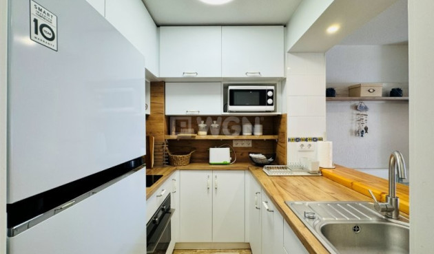 Odsprzedaż - Mieszkanie w bloku - La Mata - Costa Blanca