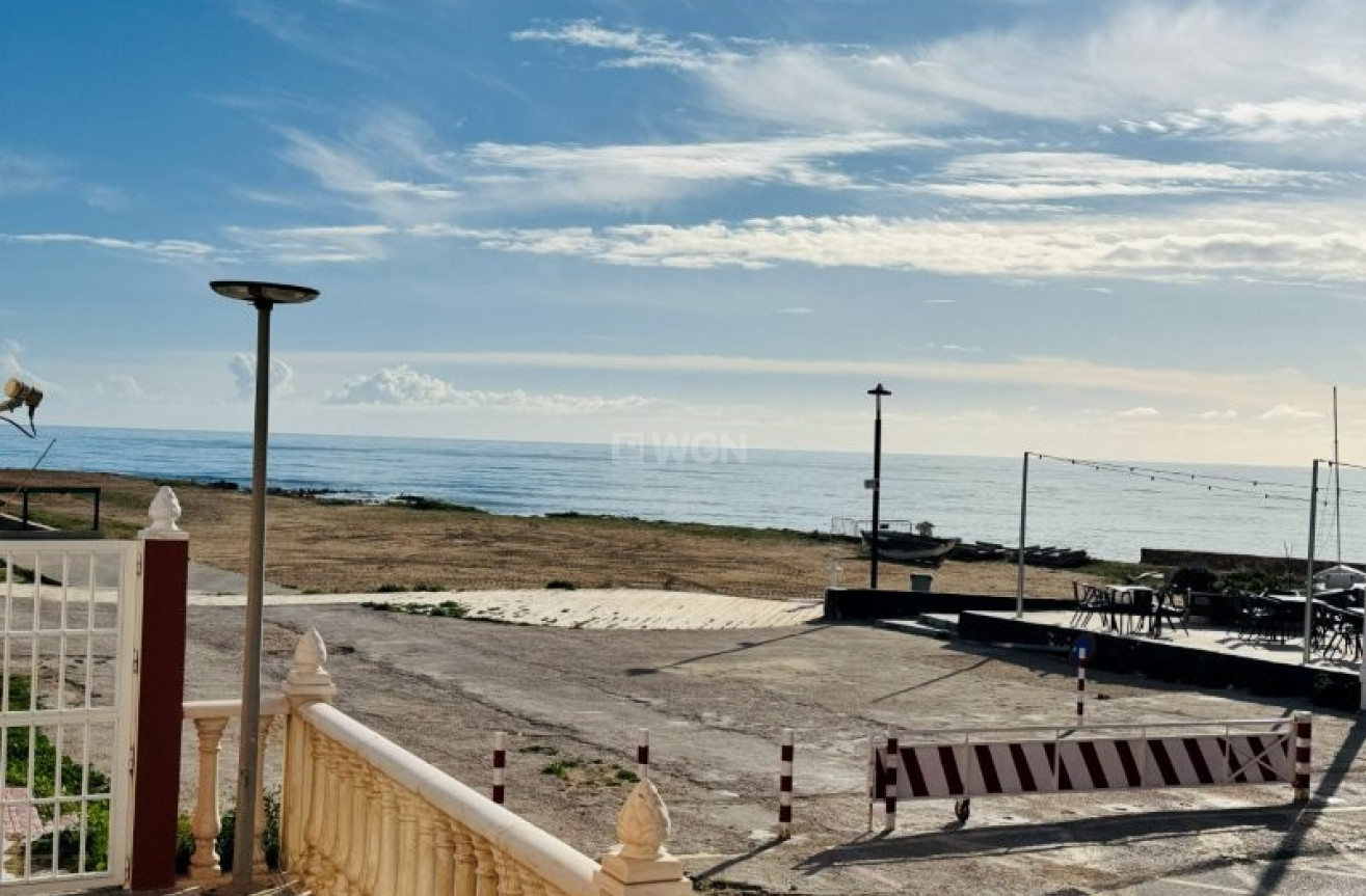 Odsprzedaż - Mieszkanie w bloku - La Mata - Costa Blanca