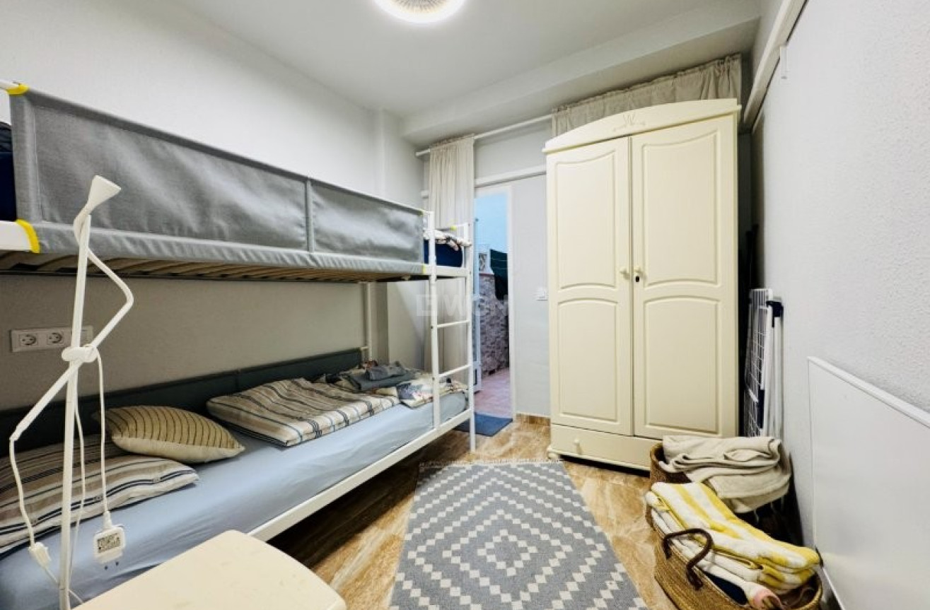 Odsprzedaż - Mieszkanie w bloku - La Mata - Costa Blanca