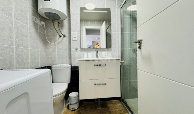 Odsprzedaż - Mieszkanie w bloku - La Mata - Costa Blanca