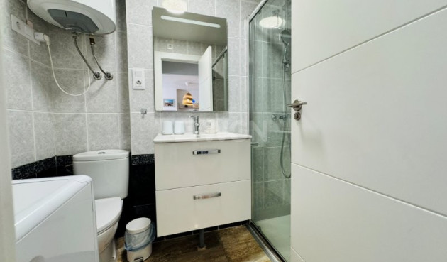 Odsprzedaż - Mieszkanie w bloku - La Mata - Costa Blanca