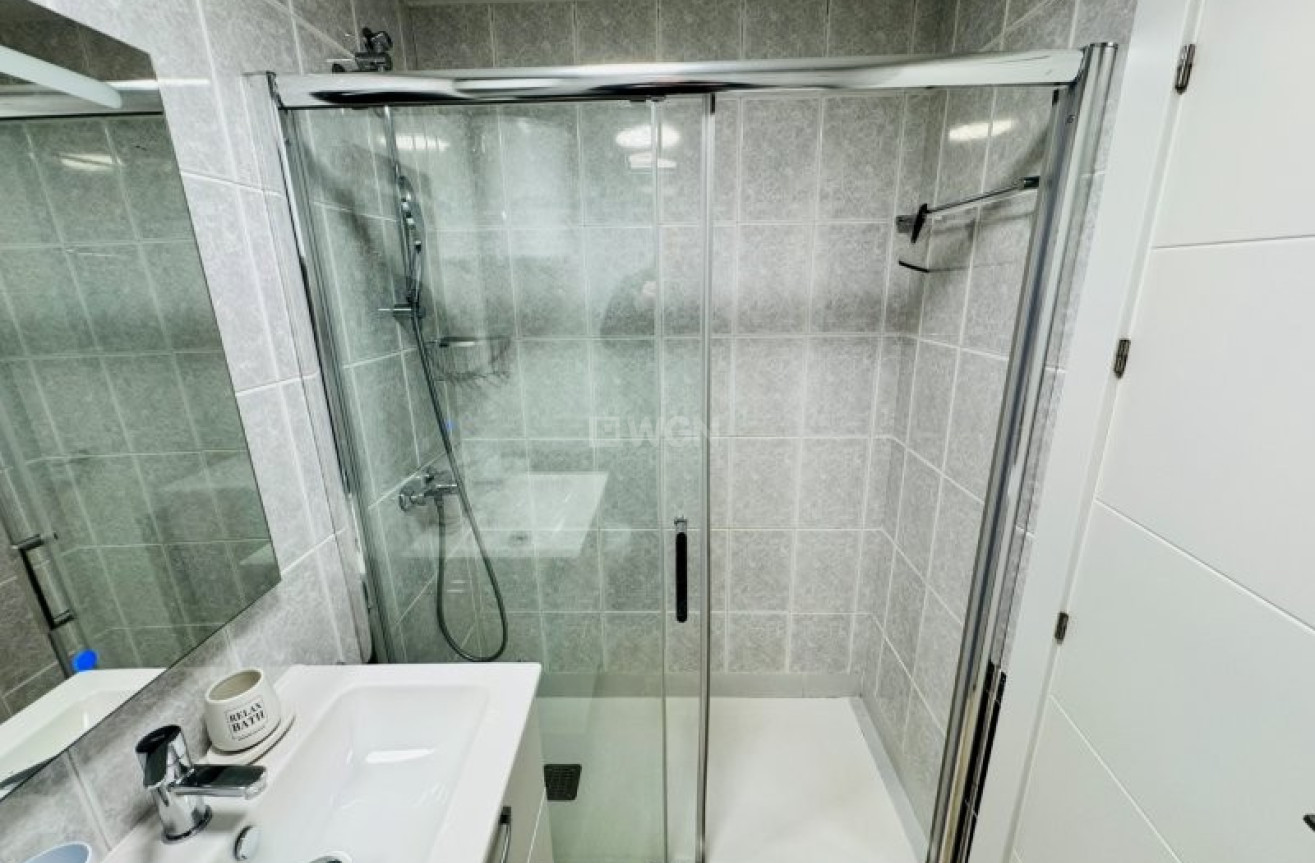 Odsprzedaż - Mieszkanie w bloku - La Mata - Costa Blanca