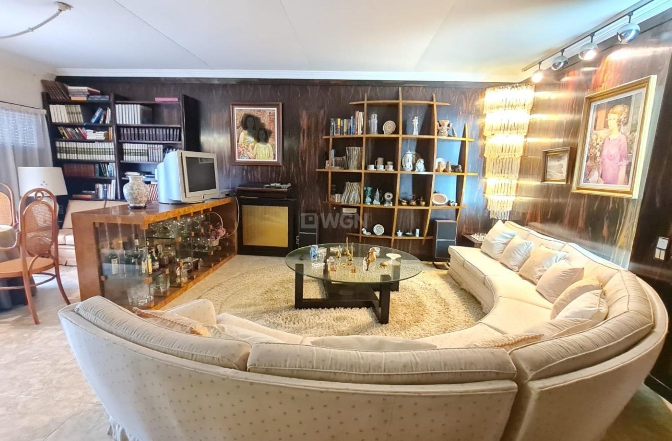 Odsprzedaż - Kamienica - Elda - Inland