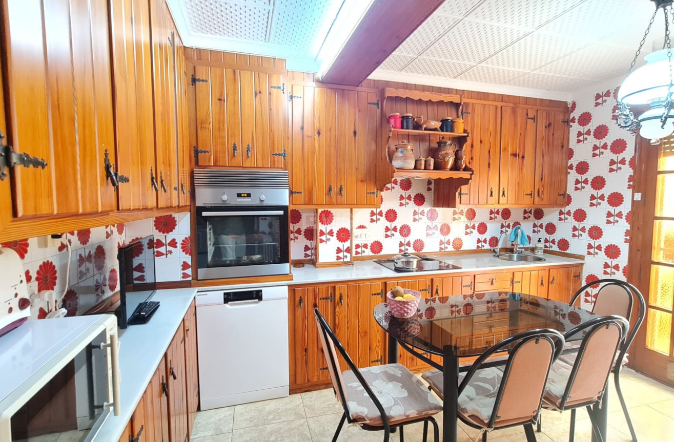 Odsprzedaż - Kamienica - Elda - Inland