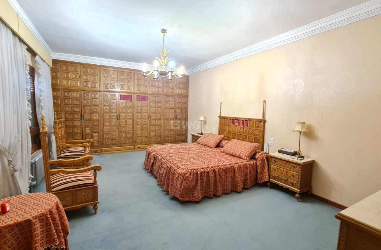 Odsprzedaż - Kamienica - Elda - Inland