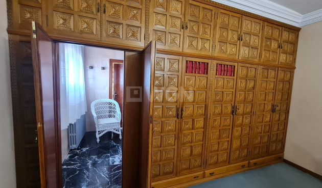 Odsprzedaż - Kamienica - Elda - Inland