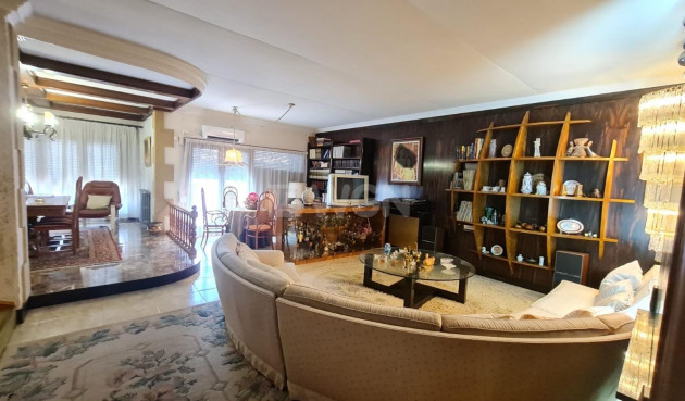 Odsprzedaż - Kamienica - Elda - Inland