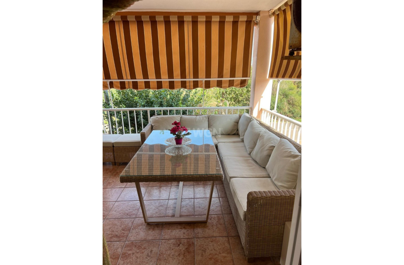 Odsprzedaż - Mieszkanie w bloku - Los Urrutias - Costa Calida