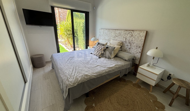 Odsprzedaż - Mieszkanie w bloku - Villamartin - Costa Blanca