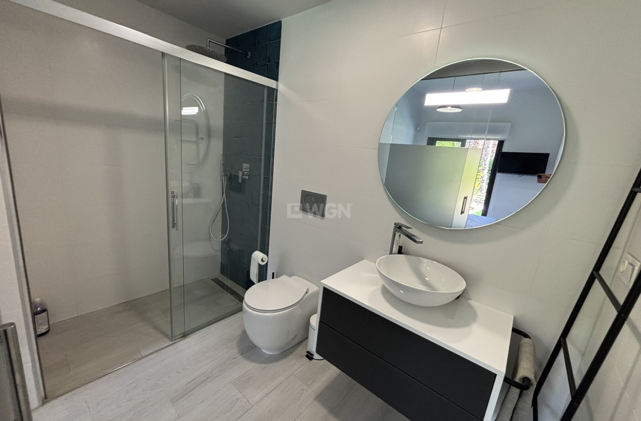 Odsprzedaż - Mieszkanie w bloku - Villamartin - Costa Blanca