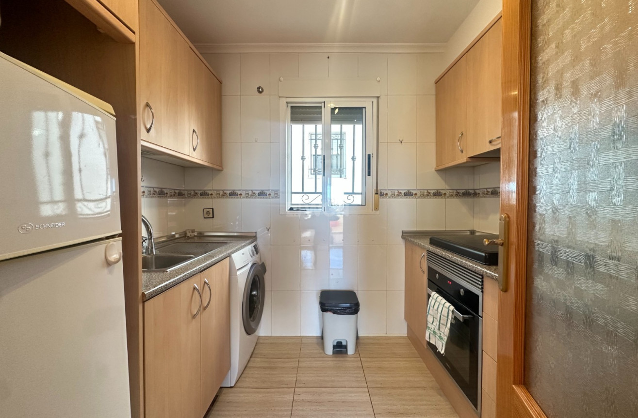 Odsprzedaż - Mieszkanie w bloku - Orihuela - Inland