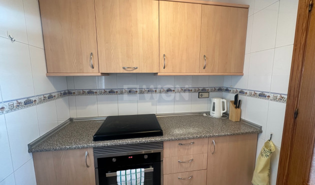 Odsprzedaż - Mieszkanie w bloku - Orihuela - Inland