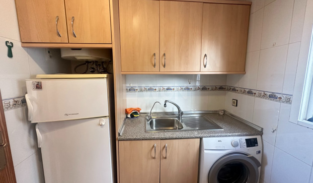 Odsprzedaż - Mieszkanie w bloku - Orihuela - Inland