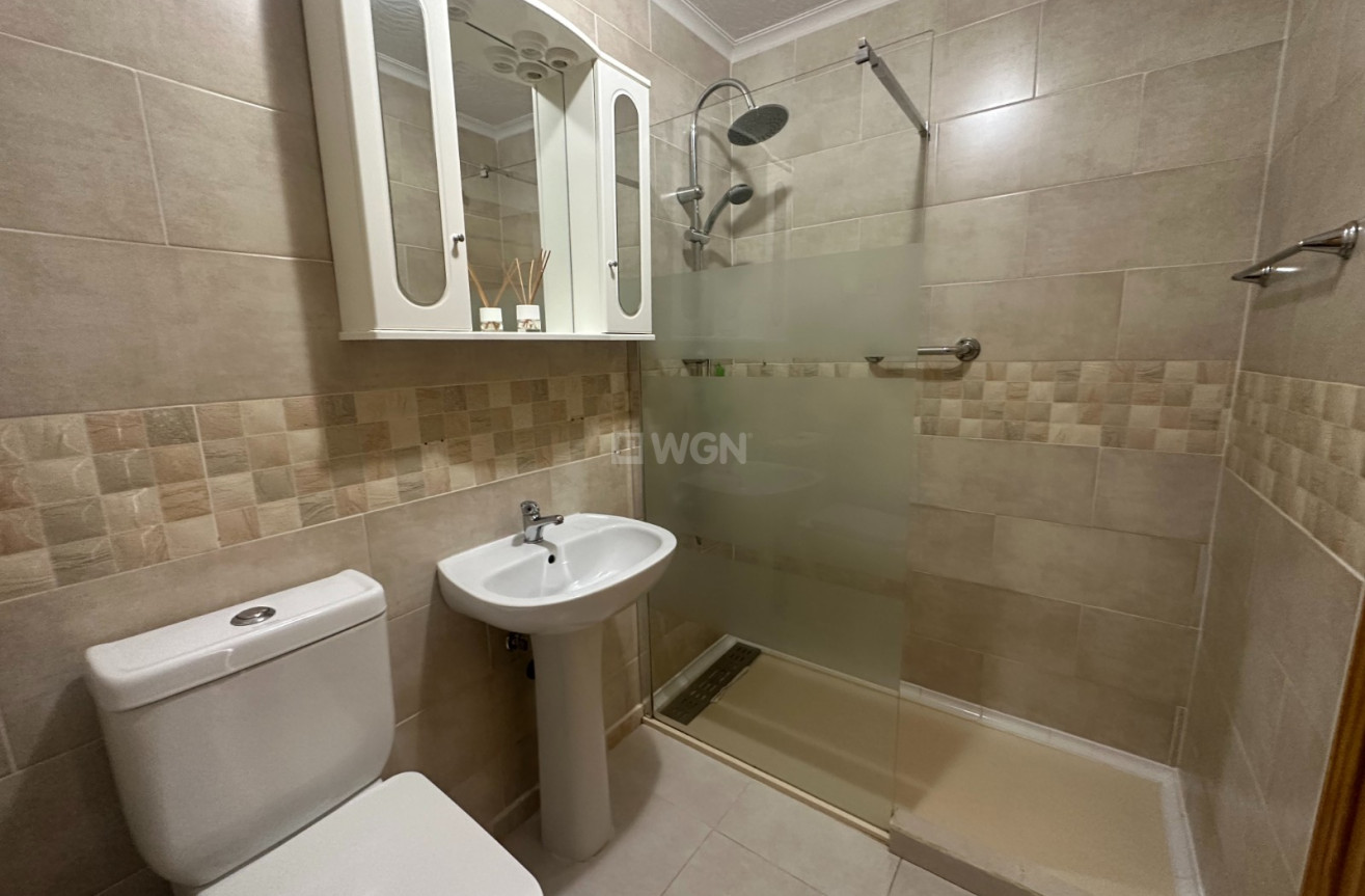 Odsprzedaż - Mieszkanie w bloku - Orihuela - Inland