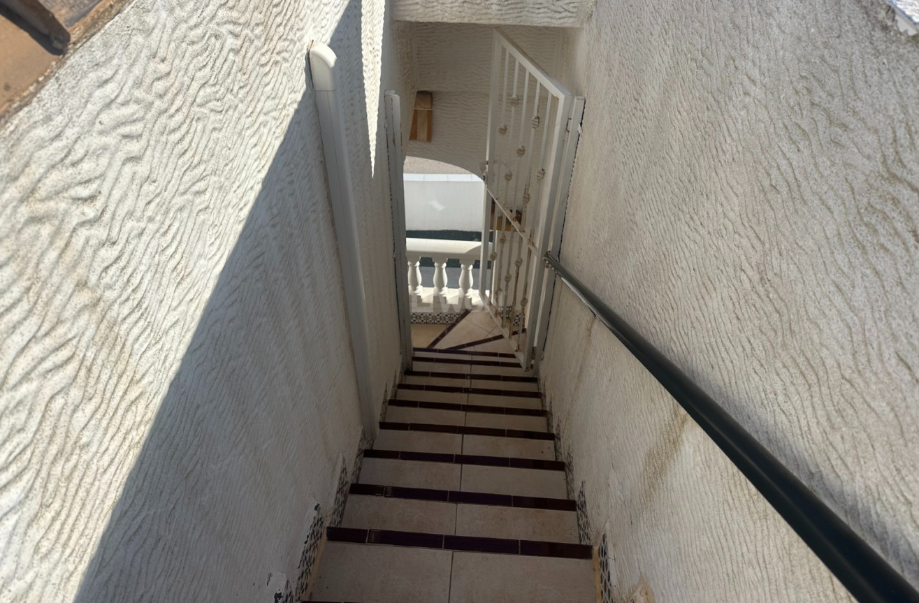 Odsprzedaż - Mieszkanie w bloku - Orihuela - Inland