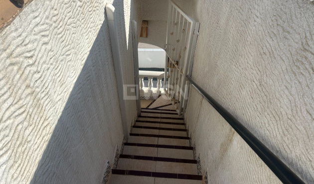 Odsprzedaż - Mieszkanie w bloku - Orihuela - Inland