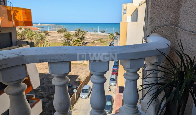 Odsprzedaż - Mieszkanie w bloku - Torrevieja - Playa del Cura