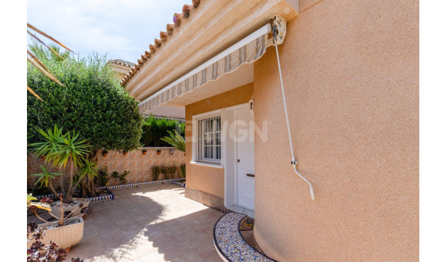 Odsprzedaż - Kamienica - Torrevieja - Los Balcones - Los Altos del Edén