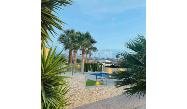 Odsprzedaż - Villa - Alfas del Pí - Costa Blanca