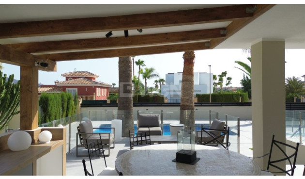 Odsprzedaż - Villa - Alfas del Pí - Costa Blanca