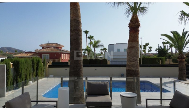 Odsprzedaż - Villa - Alfas del Pí - Costa Blanca