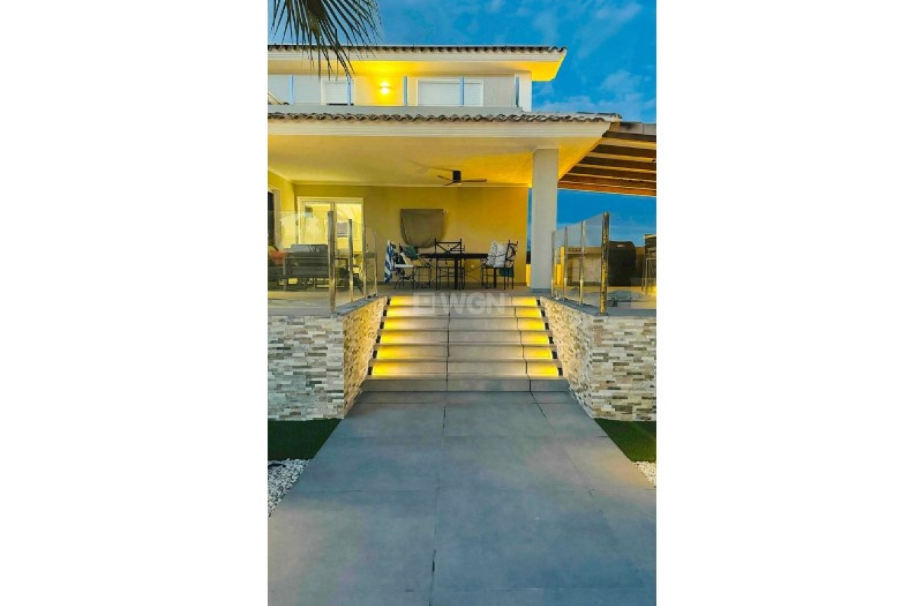 Odsprzedaż - Villa - Alfas del Pí - Costa Blanca